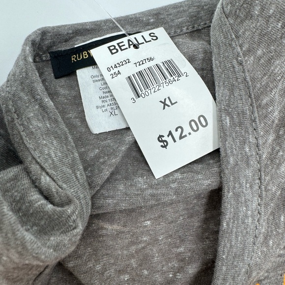 Yellowstone                                               (B) - Picture 2 of 2